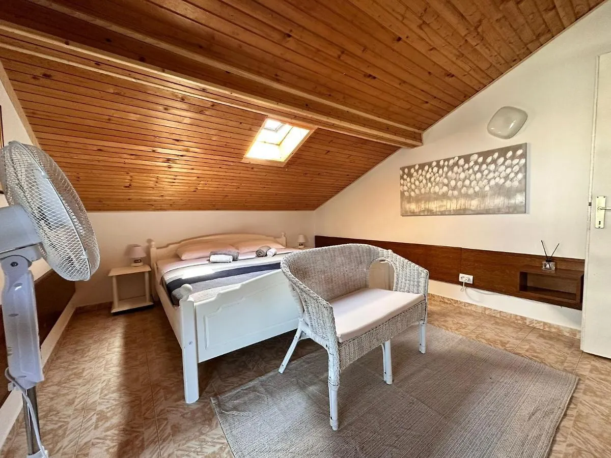 Apartments Cocolo Porec Affittacamere